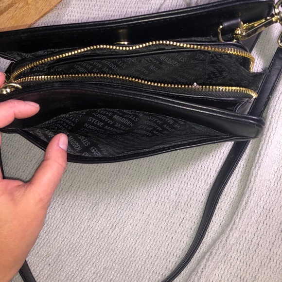 STEVE MADDEN black and gold simple crossbody purse - Picture 8 of 9